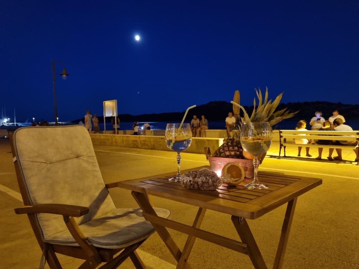 Sea Star Hotel ตรีบูนย์ ภายนอก รูปภาพ
